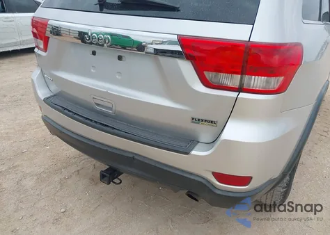 2013 Jeep Grand Cherokee Laredo z USA, uszkodzony, nr VIN 1C4RJEAG3DC601680